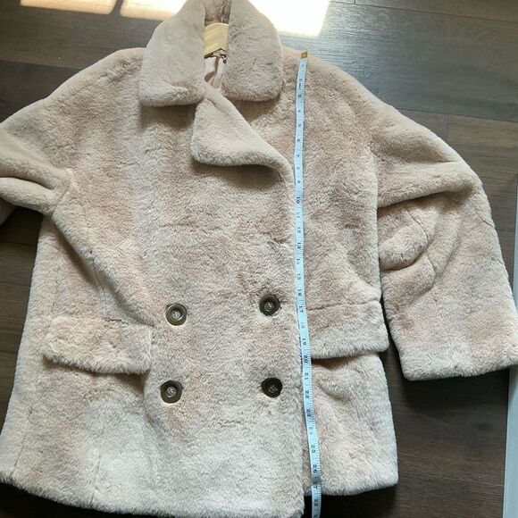 Free People Cream/Rose Classy Teddy Jacket Faux Fur (SP) - Picture 13 of 14